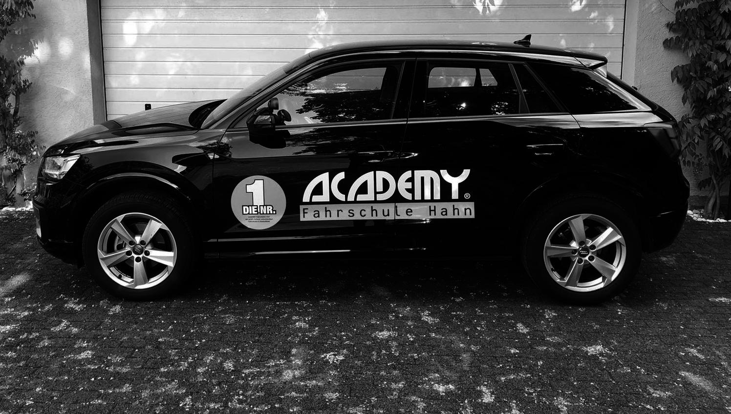 ACADEMY Fahrschule Audi Q2